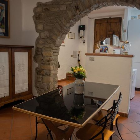 La Casa Di Penelope & Cirene Bed & Breakfast Pietrapertosa Exterior photo